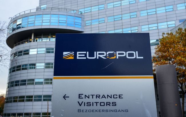 Європол оприлюднив список найбільш небезпечних ґвалтівників у спробі розшукати їх