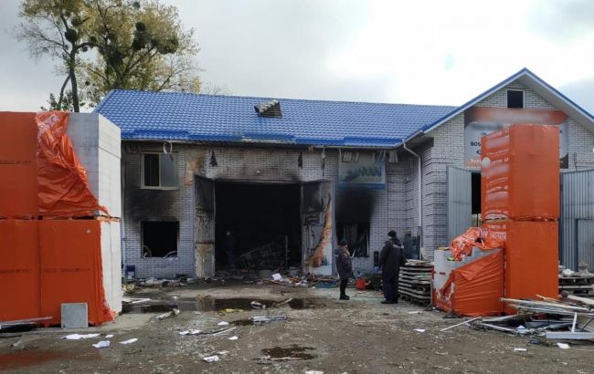 В Київській області стався вибух у магазині будматеріалів, є постраждалі