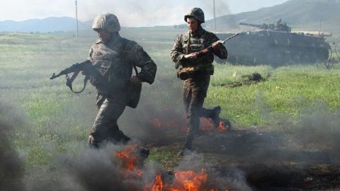 Азербайджан заявил об отступлении армянской армии с части позиций в Карабахе