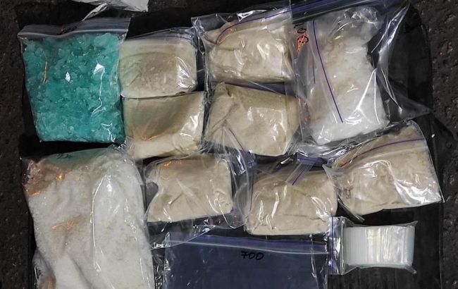 Поліція викрила банду з продажу наркотиків через інтернет в Одесі