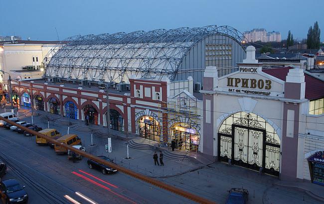 Суд арестовал более 25 тысяч кв. м одесского рынка "Привоз"