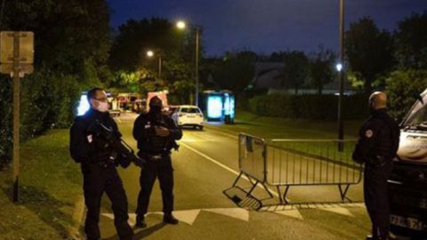 У Франції затримали п'ятьох осіб у справі про вбивство вчителя