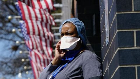 В США дозволили використовувати вакцину Pfizer від COVID-19