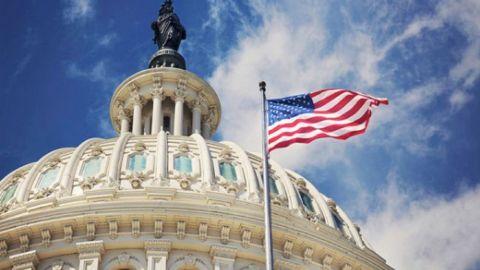 Палата представителей США одобрила экономическую помощь американцам