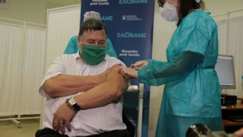 В ЕС началась массовая вакцинация от коронавируса