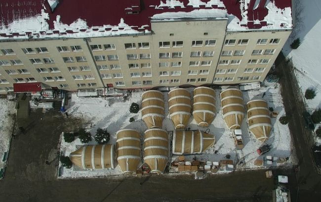 Развертывание мобильного COVID-госпиталя на Прикарпатье: появились фото