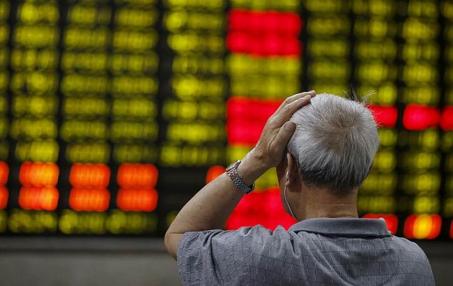 Индексы на китайских биржах резко упали