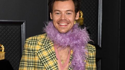 5 самых стильных мужских образов на премии Грэмми 2021