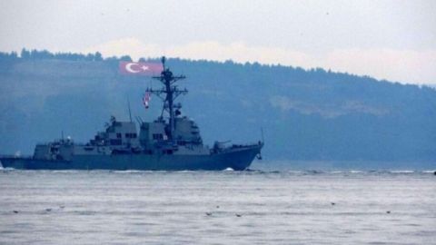 Второй за сутки ракетный эсминец США вошел в Черное море