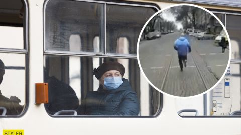 В Николаеве пассажир устроил курьезную пробежку перед трамваем (видео)