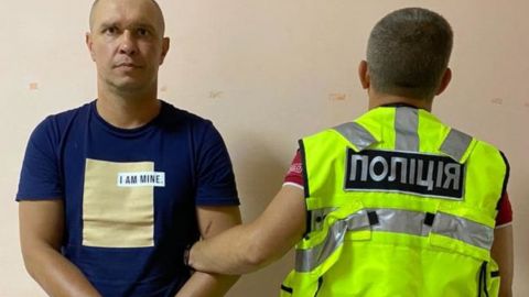 Напавший в поїзді на журналістку "Інтера" ґвалтівник помер, не дочекавшись суду: перші деталі