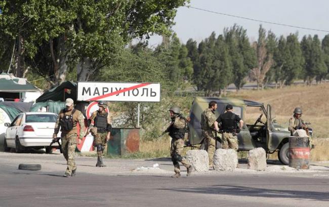 В результате обстрела под Мариуполем ранен украинский военнослужащий, - сектор "М"