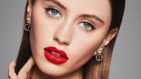 Взяти до уваги: юна дочка Джуда Лоу демонструє розкішний вечірній образ