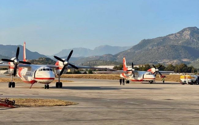 Українські літаки здійснили перші скиди води на осередки лісових пожеж у Туреччині