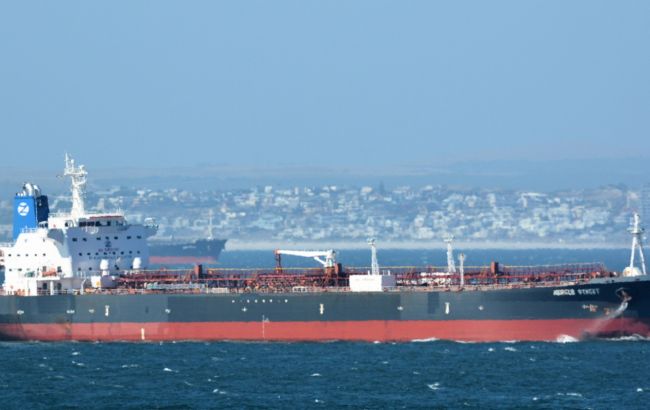 Британия и Иран взаимно вызвали дипломатов после нападения на танкер