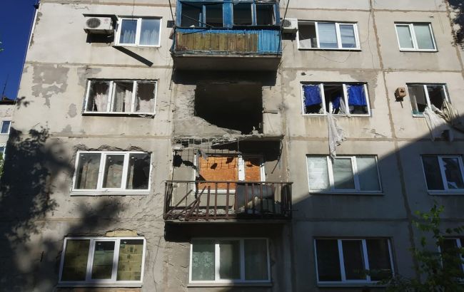 Обстріл багатоповерхівки в Красногорівці: штаб ООС показав наслідки
