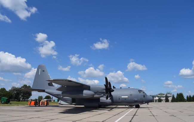 Самолеты США прибыли в Украину для участия в военных учениях
