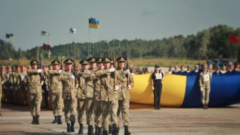 Марш армійців та військова техніка: як Міноборони проводить репетицію параду