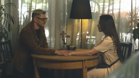 "Зовсім не боляче": известный украинский певец развелся и снял эмоциональное видео