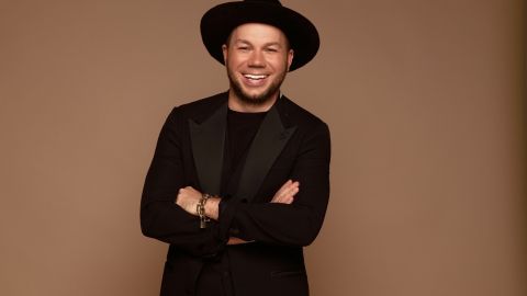 Одел интеллектуальных женщин и сделал моду доступной: история успеха Андре Тана