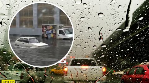 У Рівному на День Незалежності пішов сильний дощ: скасували частину заходів (відео)