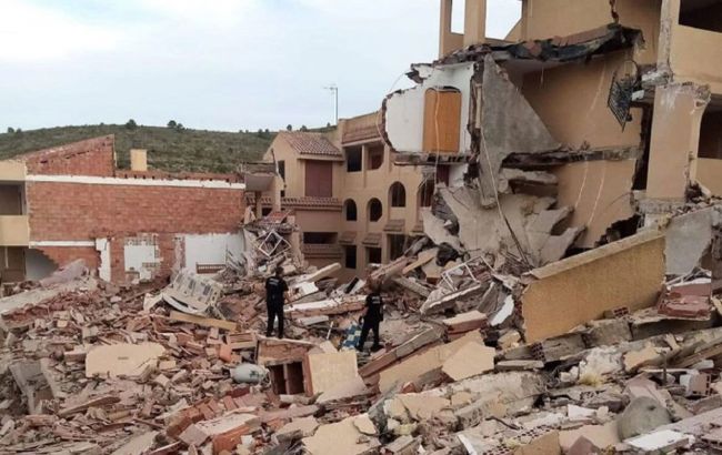 В Іспанії впав багатоквартирний будинок, мешканці опинилися під завалами