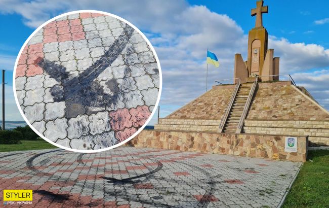 Под Тернополем автомобилист устроил дрифт прямо на мемориале: возмутительные фото