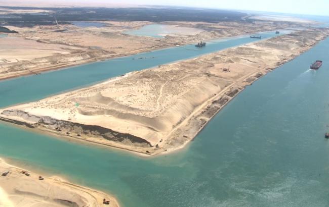 У Єгипті сьогодні відкрили нове русло Суецького каналу