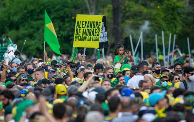 Мітингувальники намагалися прорватися в будівлю верховного суду Бразилії
