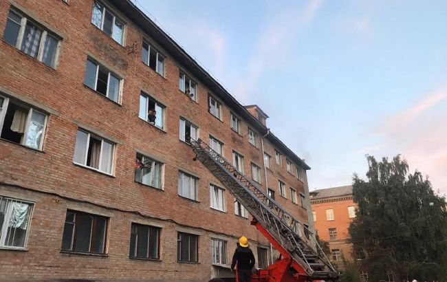 Пожар в общежитии Уманского университета: число пострадавших возросло до семи