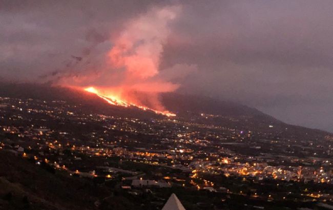 Виверження вулкана на Канарах: влада Іспанії хоче евакуювати до 10 тисяч осіб