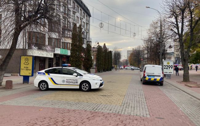 Центр Хмельницького перекривали через підозрілу валізу