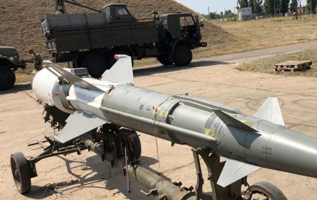 Впервые в истории Украины. СБУ передала Минобороны изъятое оружие на 1 млрд гривен