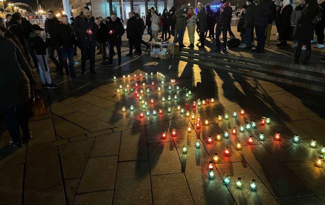 В годовщину избиения студентов на Майдане Кличко принял участие в "Диалогах о достоинстве"
