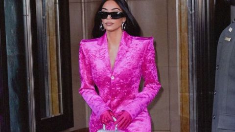 Новый черный: Ким Кардашьян показала, как носить самый актуальный цвет зимы 2021