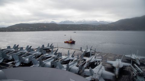 Авианосец США прибыл в Грецию для поддержки сил НАТО