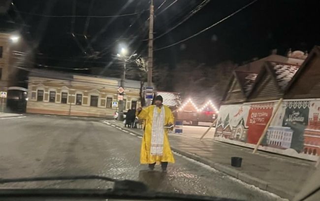 В Черновцах заметили нетрезвых "послушников" монастыря, которые собирали "пожертвования" (видео)