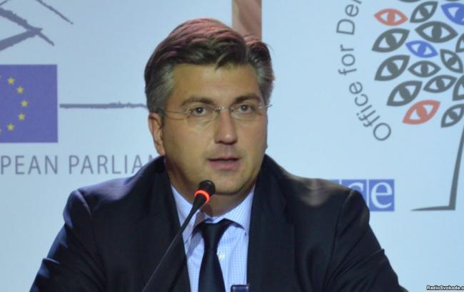 Евродепутат прогнозирует отмену виз для украинцев летом
