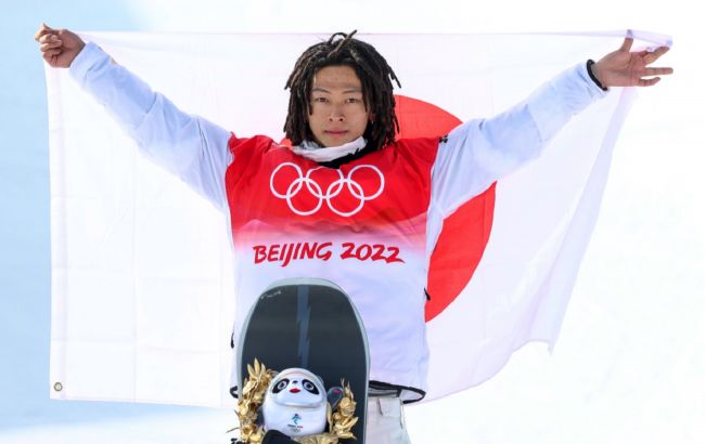 Сноубордист из Японии победил в турнире по хаф-пайпу на Олимпиаде-2022