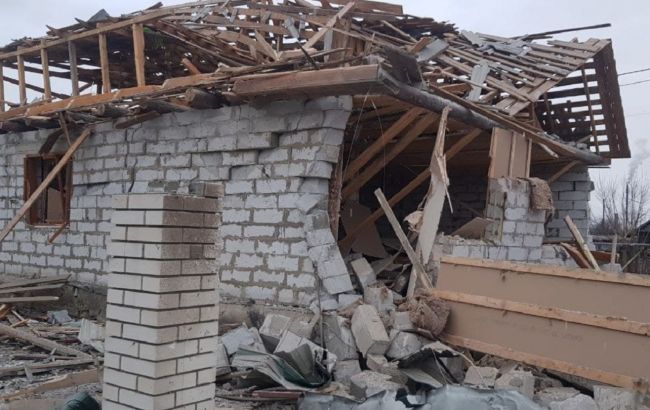 В Овруче и Коростене оккупанты воздушным ударом разрушили жилые здания, - ГСЧС