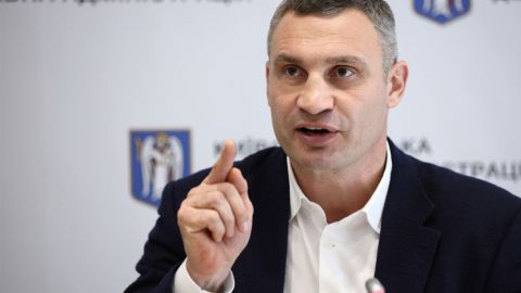 Кличко об обстреле Киева: повреждены 6 жилых домов, детсад и школа