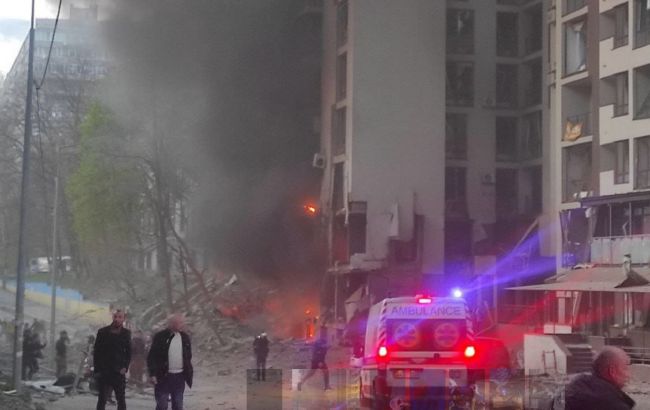 Число пострадавших в результате ракетной атаки на Киев достигло 10