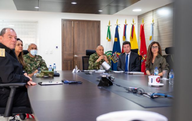 Колумбія направить фахівців з розмінування для навчання українських військових