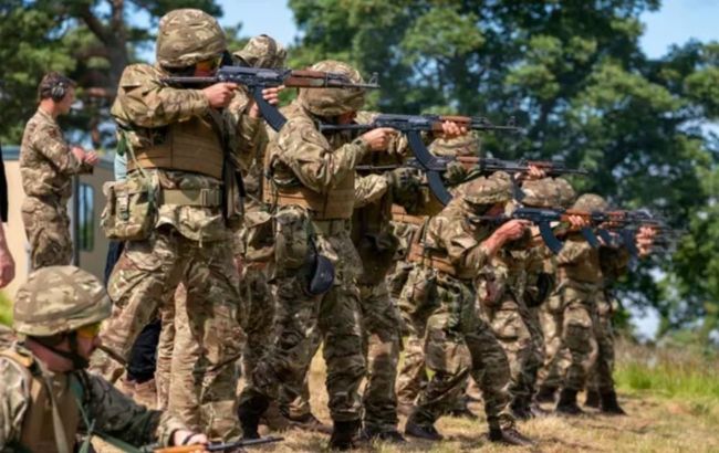 Міноборони Британії показало відео з тренувань українських військових