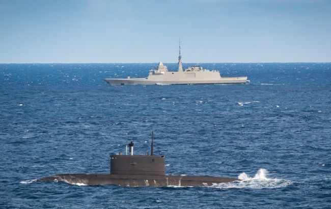 ВМС Франції помітили російський підводний човен у Біскайській затоці