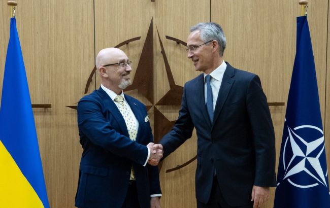 НАТО посилює підтримку України для перемоги у війні, - Столтенберг