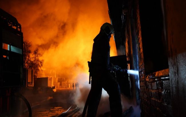 Оккупанты ночью атаковали Полтаву "Шахедами": есть разрушения (фото)