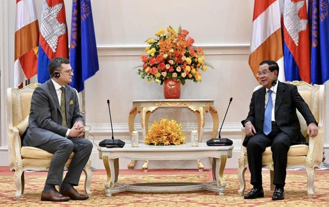 Первый визит в истории Украины. Глава МИД прибыл в Камбоджу