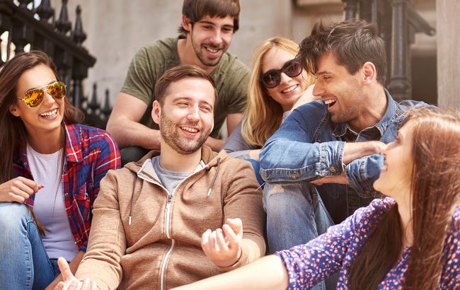 Эти способы помогут разговорить даже самого закрытого человека