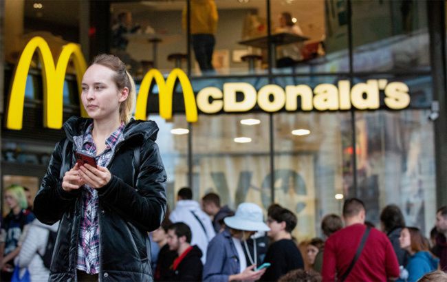 В Киеве открылся новый двухэтажный McDonald's: фото ресторана и адрес